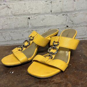 Anne Klein Yellow Shoes for Women - Size 6